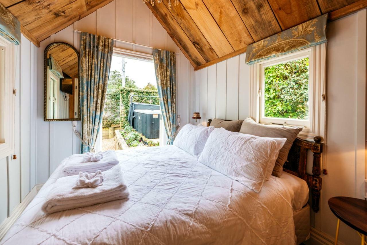 Вілла The Settlers Hut Oneroa Екстер'єр фото
